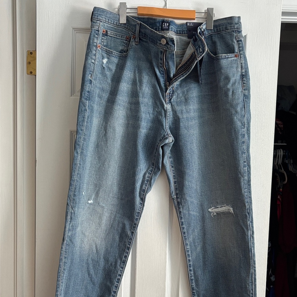 GAP Women's girlfriend Jeans in Classic Blue